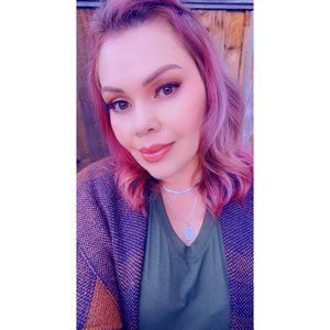 Meet your Posher, Araceli